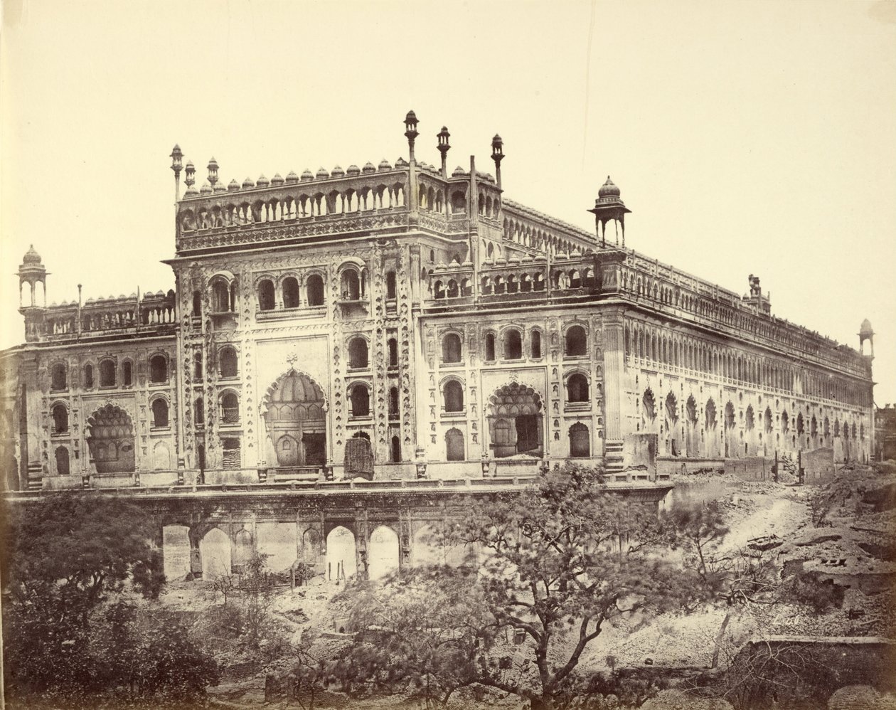 Außenansicht des Imambara von Asaf-ud-Daula oder Grab von Felice Beato