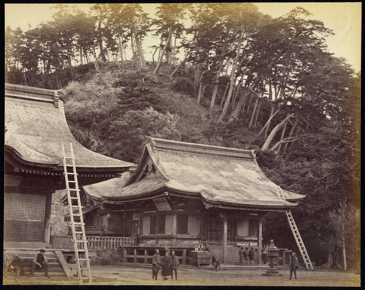 Der Tempel von Hatchiman, Kamakura von Felice Beato