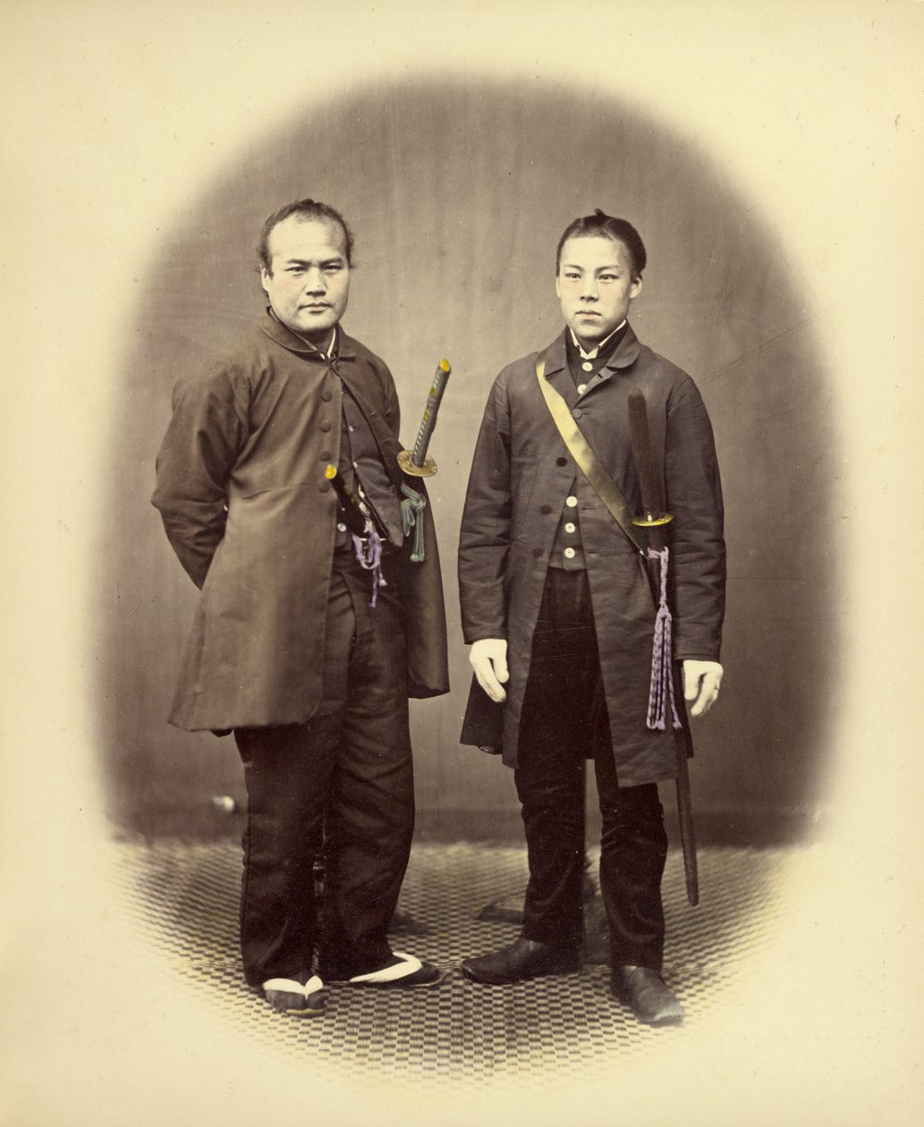 Yakunins in halb-fremder Tracht von Felice Beato