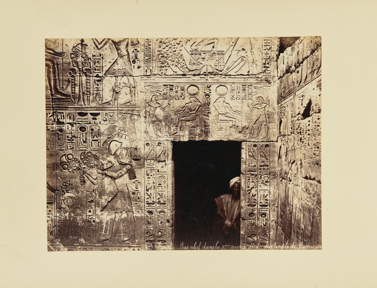Ägypten. Basrelief im 2. Hof rechts des Tempels von Ramses von Félix Bonfils