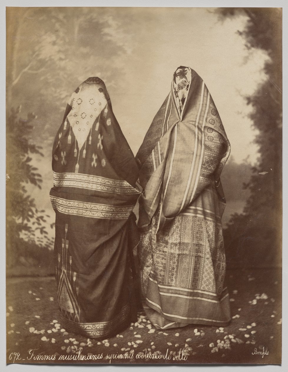 Syrische muslimische Frauen in Beirut, Stadttracht von Félix Bonfils