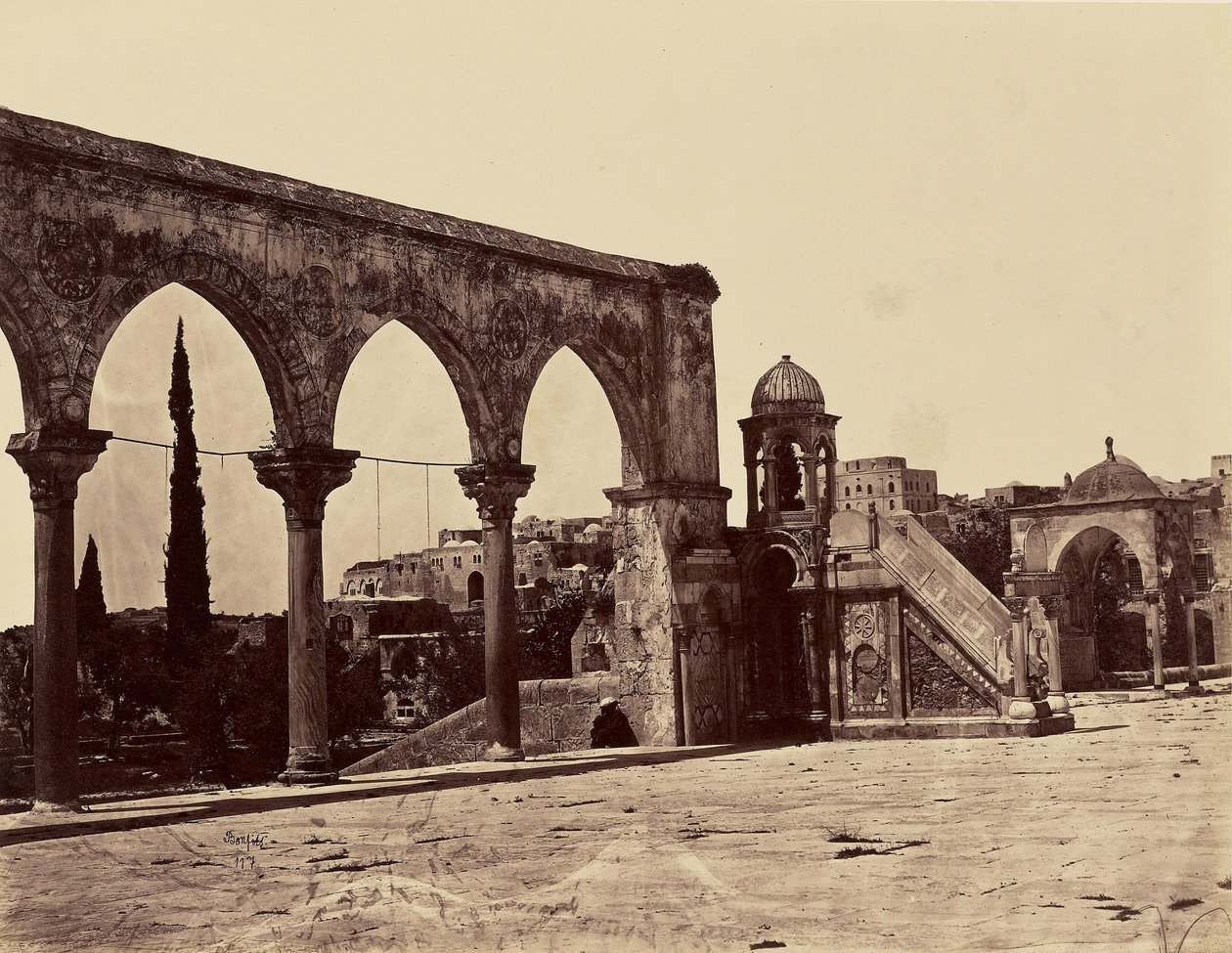 Mitglied auf der Plattform des Tempels (Jerusalem) von Félix Bonfils