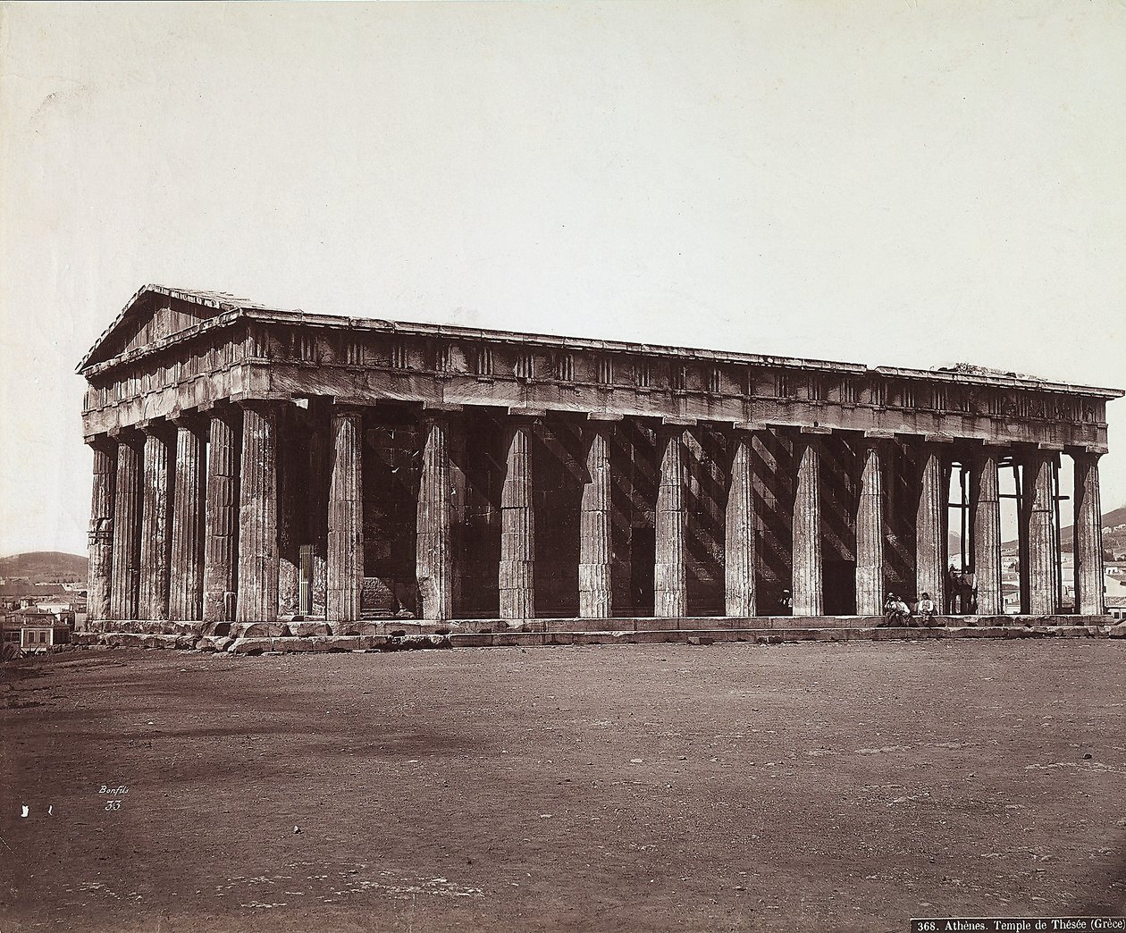 Der Tempel des Theseus auf der Akropolis von Athen von Félix Bonfils