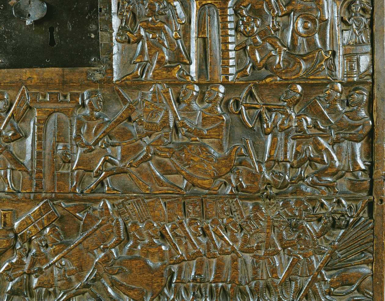 Die Courtrai-Truhe, die den Aufstand in Brügge am 18. Mai während der Schlacht der Goldenen Sporen in Courtrai 1302 darstellt (Detail) von Flemish School