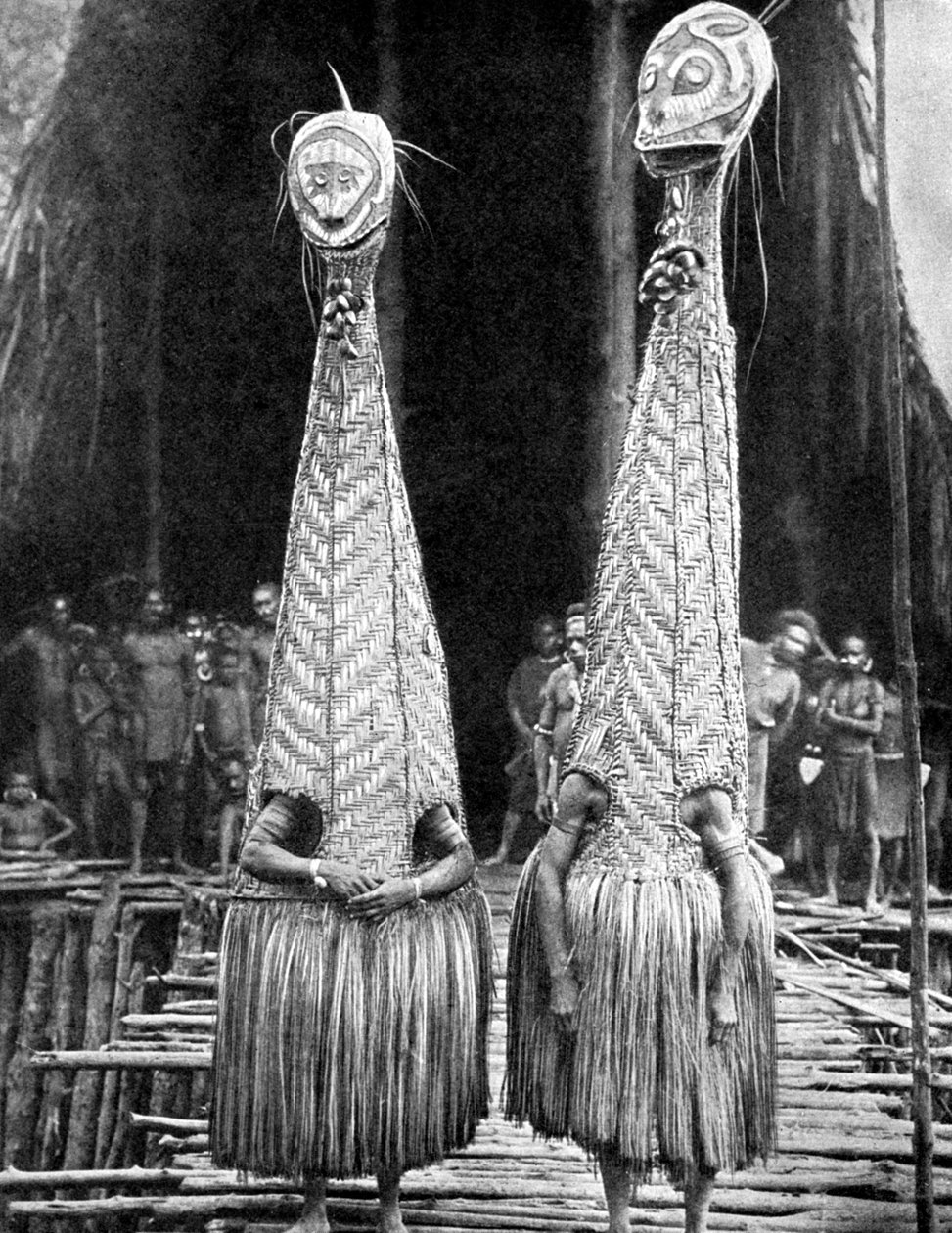 Koboldmasken und Visiere als Schönheitsmittel, Papua-Neuguinea, 1936 von Fox Photos