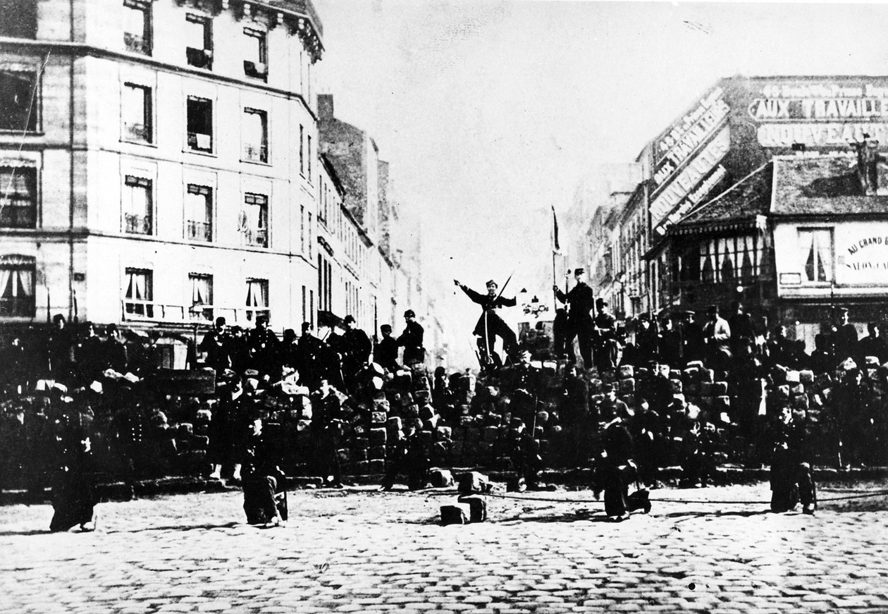 Kommunarden-Barrikade in Montmartre, 1871 von French Photographer