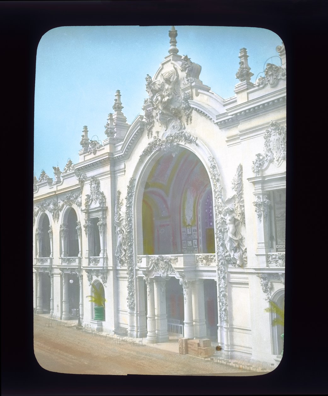 Pariser Ausstellung: Palast der dekorativen Künste, Paris, Frankreich, 1900 von French Photographer