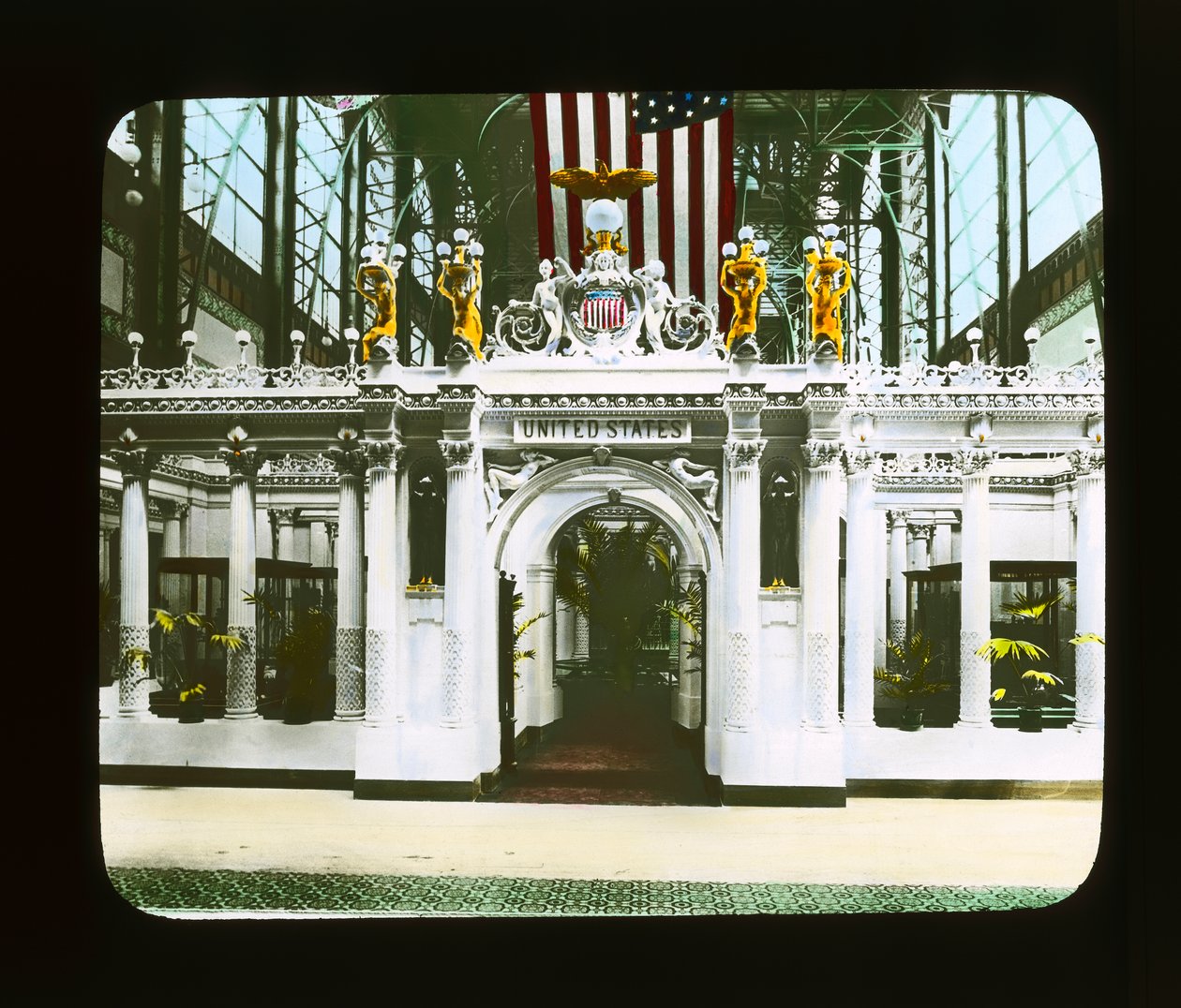 Pariser Weltausstellung: Pavillon der Vereinigten Staaten, Elektrische Abteilung, 1900 von French Photographer