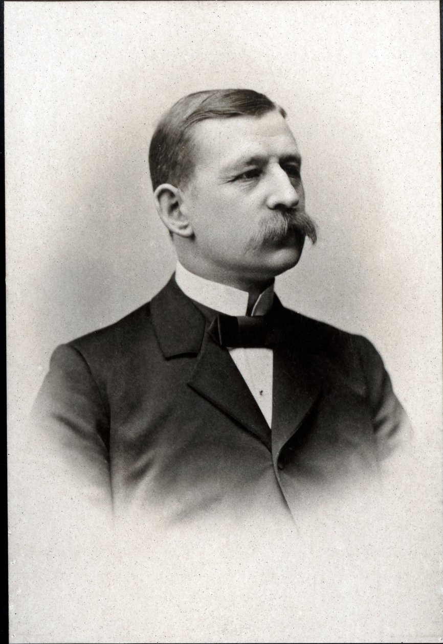 Porträt von Salomon August Andree (1854-1897), schwedischer Ingenieur, Physiker, Aeronaut und Polarforscher von French Photographer