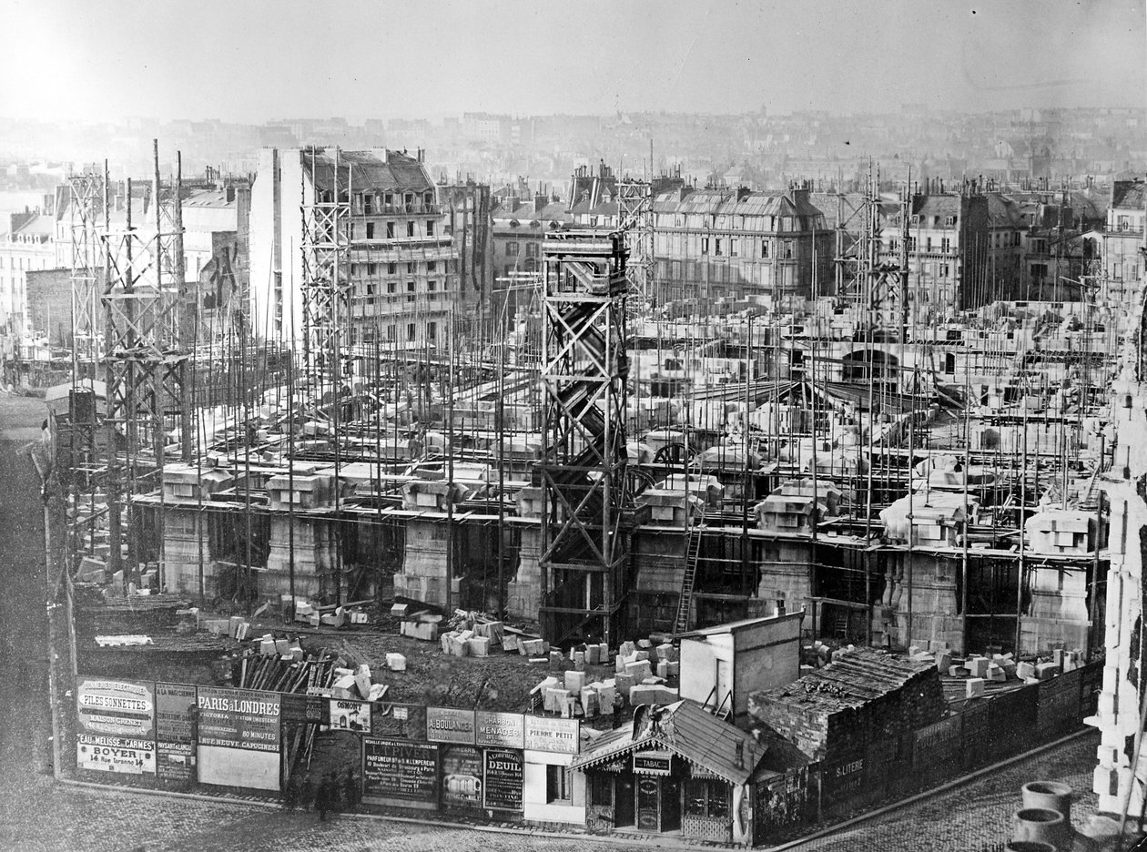 Der Bau der Pariser Oper, um 1862-65 von French Photographer