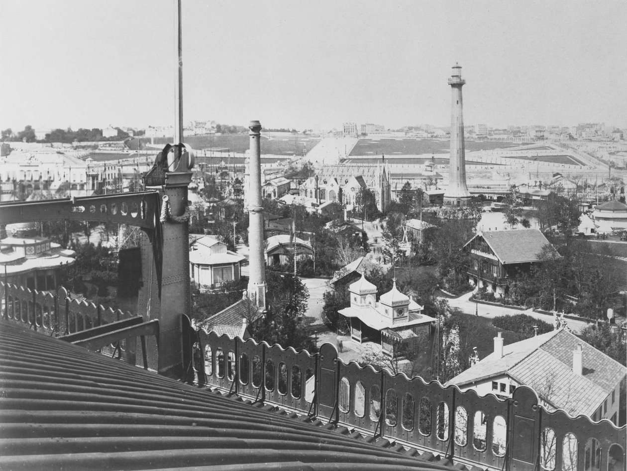 Der Hügel von Chaillot, Blick vom Dach der Galerie Circulaire auf der Weltausstellung von 1867 von French Photographer