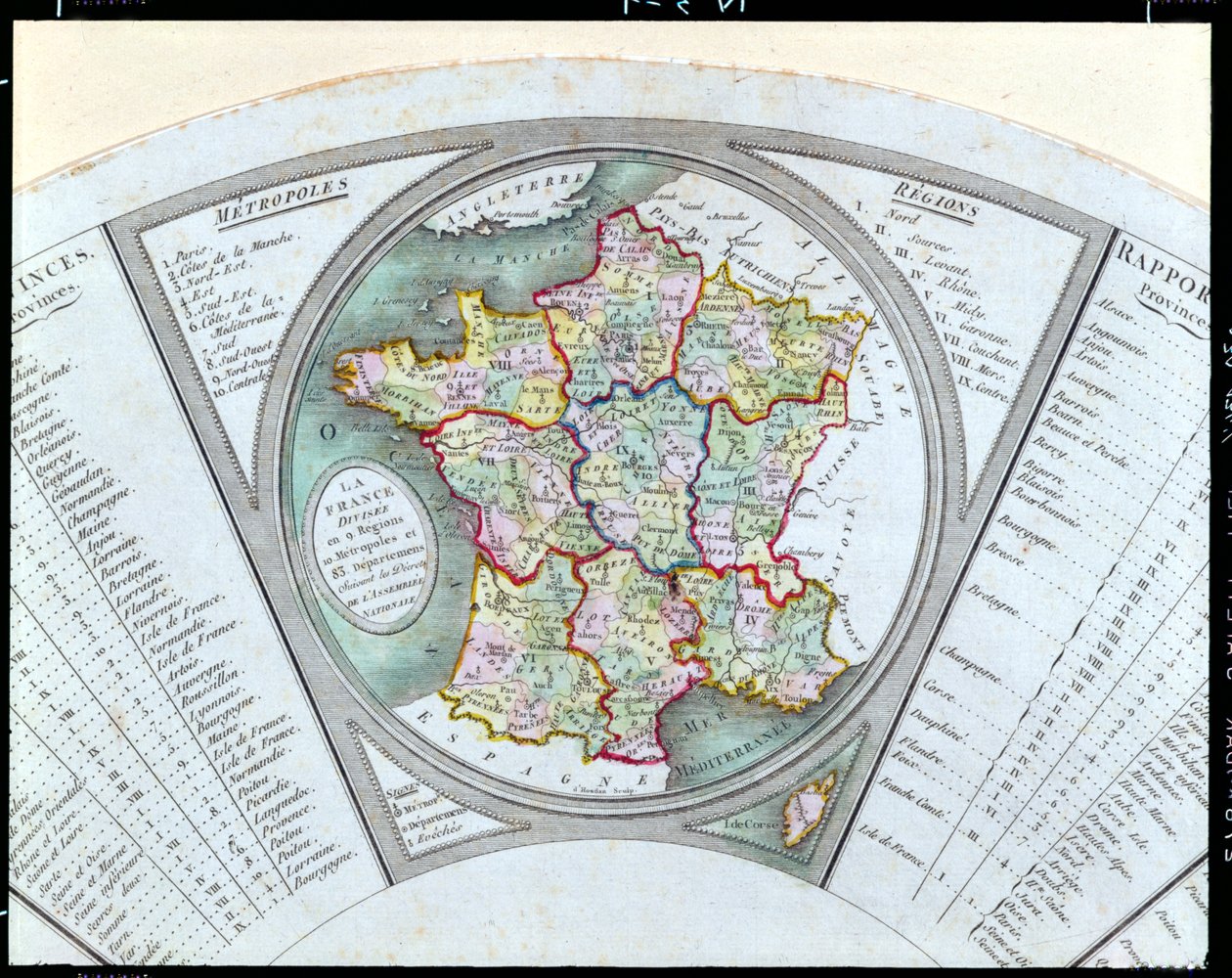 Fächer, der die Karte Frankreichs zeigt, aufgeteilt in 9 Regionen, 10 Metropolen und 83 Departements, 1790 von French School