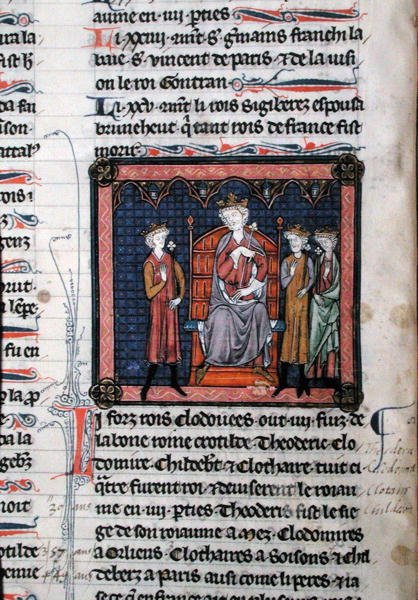 MS.782 Childerich II. (ca. 650-675), Clodomir (ca. 495-524) und möglicherweise Theoderich, dargestellt unter dem Schutz von König Chlothar I. (ca. 497-561), auf einem Thron sitzend, Miniatur aus den Chroniken von Saint-Denis von French School