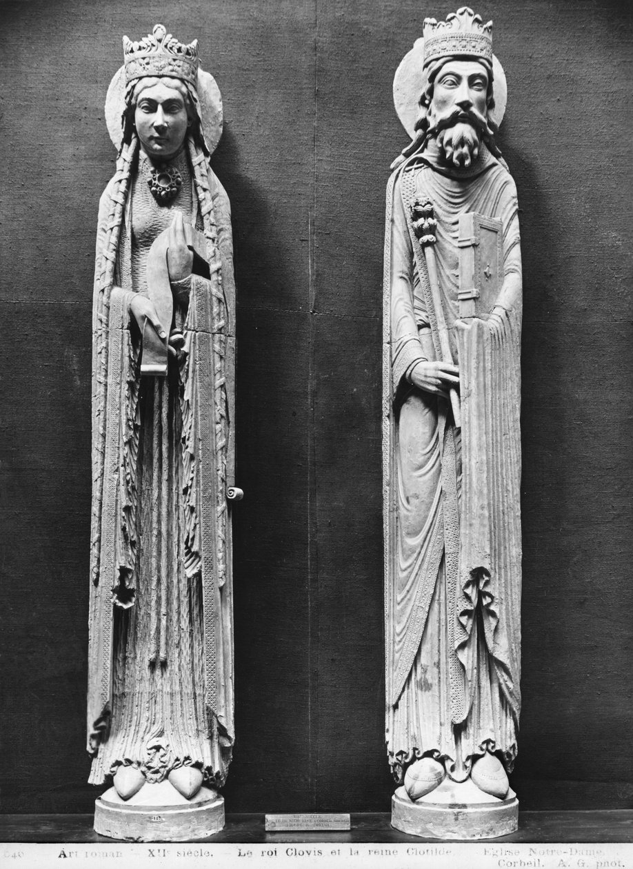 St. Clotilda und Chlodwig I., aus der Kirche Notre-Dame von Corbeil (Gipsabguss) von French School