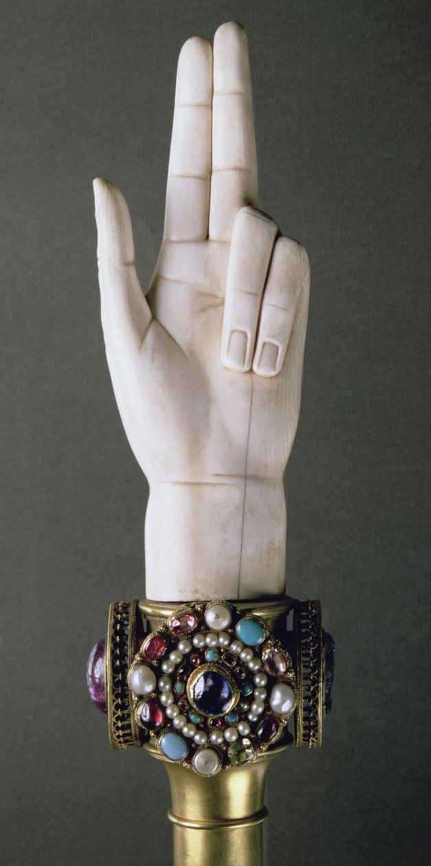 Die Hand der Gerechtigkeit, aus dem Schatz von St. Denis (Elfenbein und Edelsteine) von French School