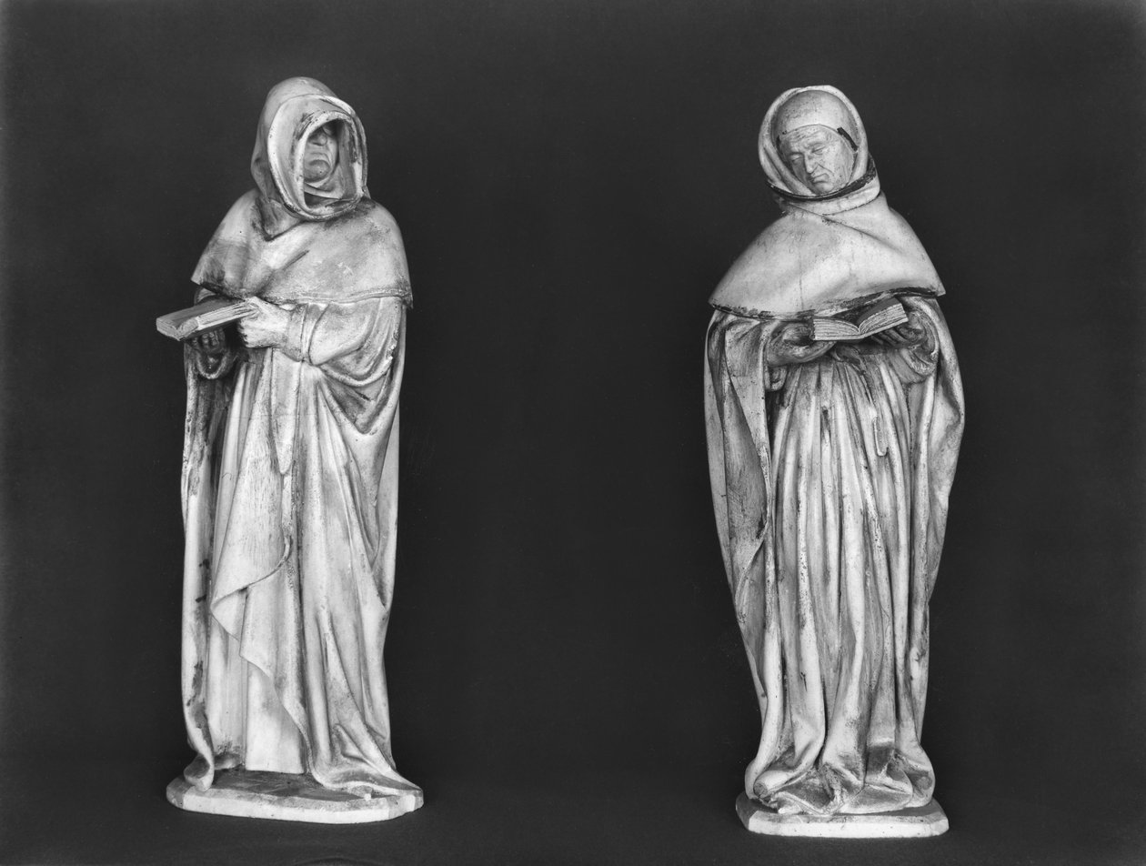 Zwei Trauernde, vom Grabmal des Herzogs Jean de Berry (1340-1416) ca. 1450-53 (Alabaster) von French School