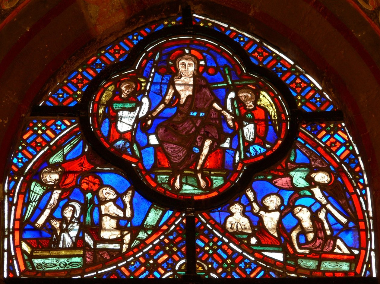 Fenster w0 zeigt das Jüngste Gericht: Christus und Engel tragen die Werkzeuge der Kreuzigung: Lanze und Kreuz von French School