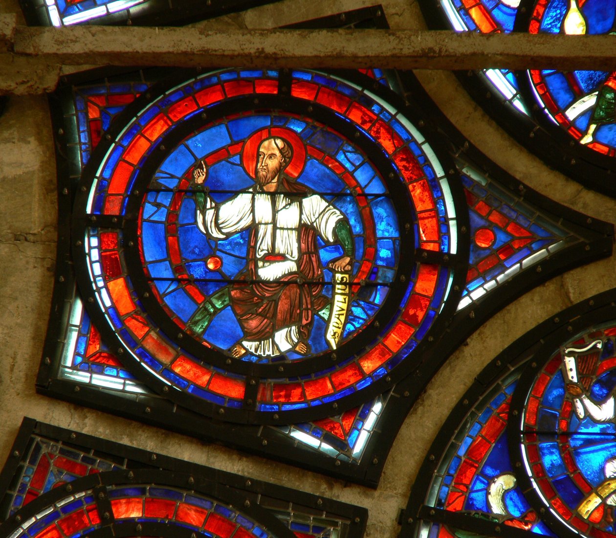 Fenster w100, Darstellung des Heiligen Paulus von French School