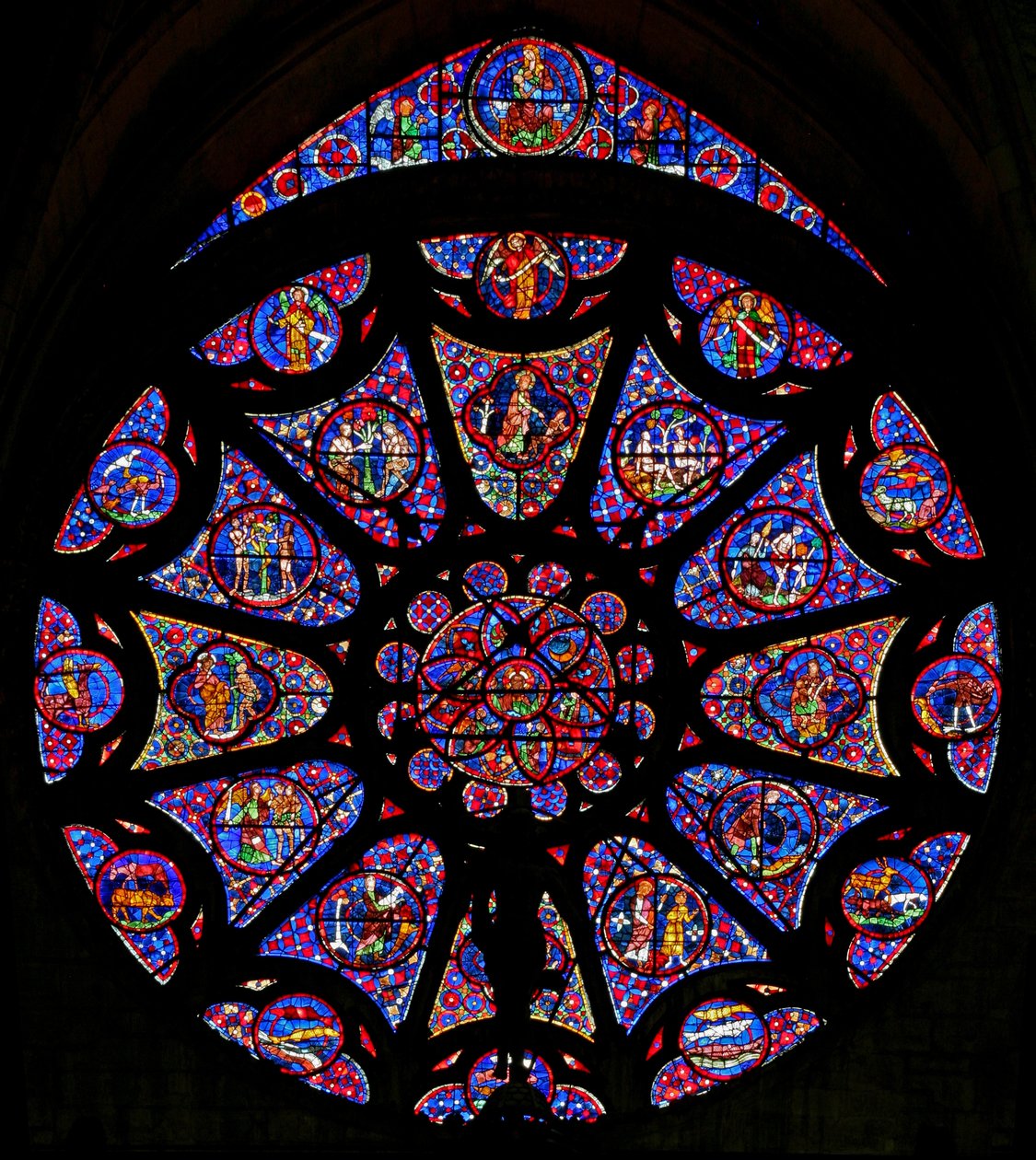 Fenster w115, die Schöpfung (teilweise modern) darstellend (Rosettenfenster - innen) von French School