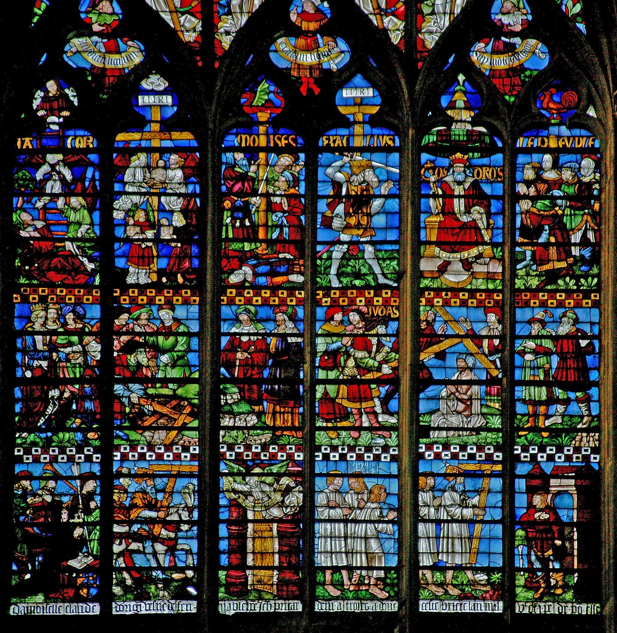 Fenster w235 zeigt die hl. Helena findet das Kreuz von French School