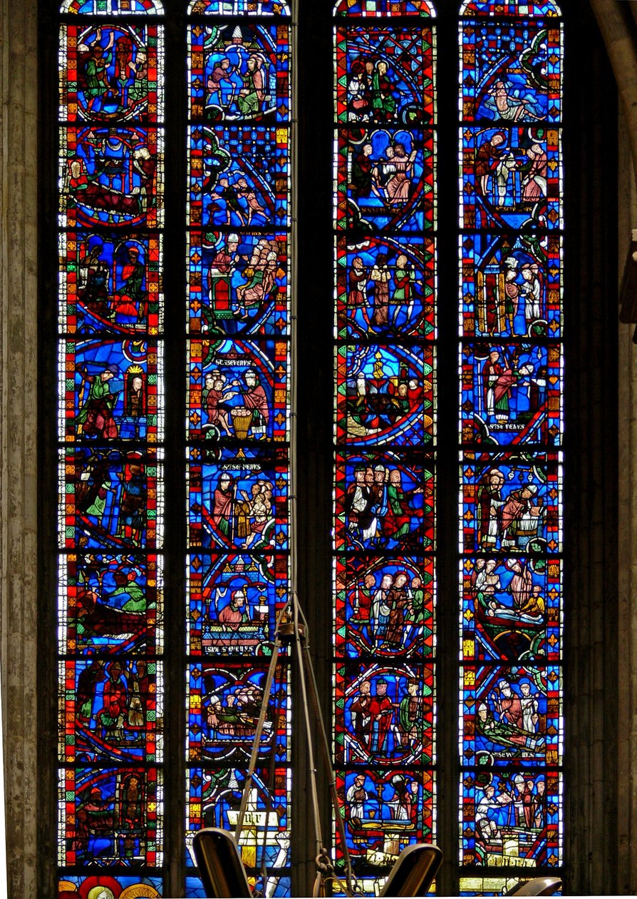 Fenster w51, Darstellung einer der Les Belles Verrieres mit Szenen aus dem Leben von St. Nikolaus, St. Katharina und St. Sever von French School