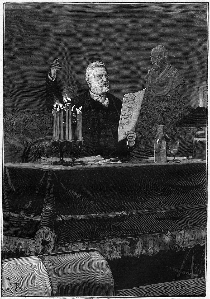 Schriftsteller Victor Hugo (1802-1885) spricht anlässlich des 100. Todestages von Voltaire, berühmt im Théâtre de la Gaîté in Paris am 30. Mai 1878. Gravur in „Le Monde Illustré“ Nr. 1106 vom 8. Juni 1878. von French School