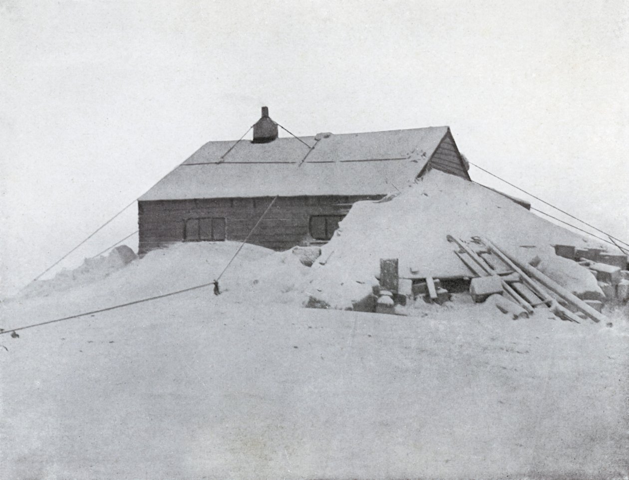 Die Hütte am Kap Adare, ca. 1911, 1913 von G. Murray Levick