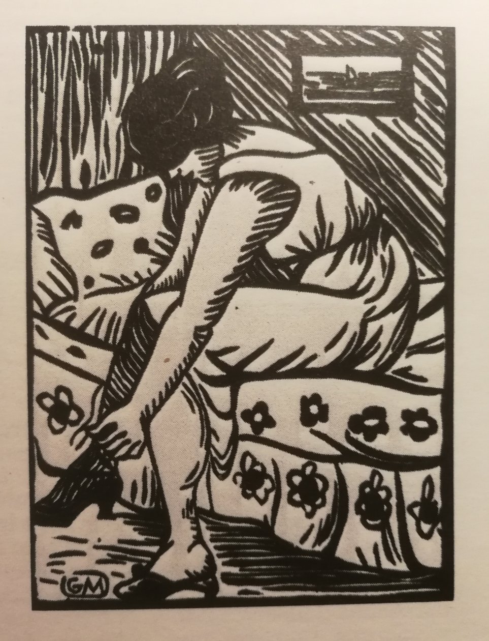 Frau zieht ihre Strümpfe an, Holzschnitt, aus Galerie Barbery (Paris) von Gaspard Maillol