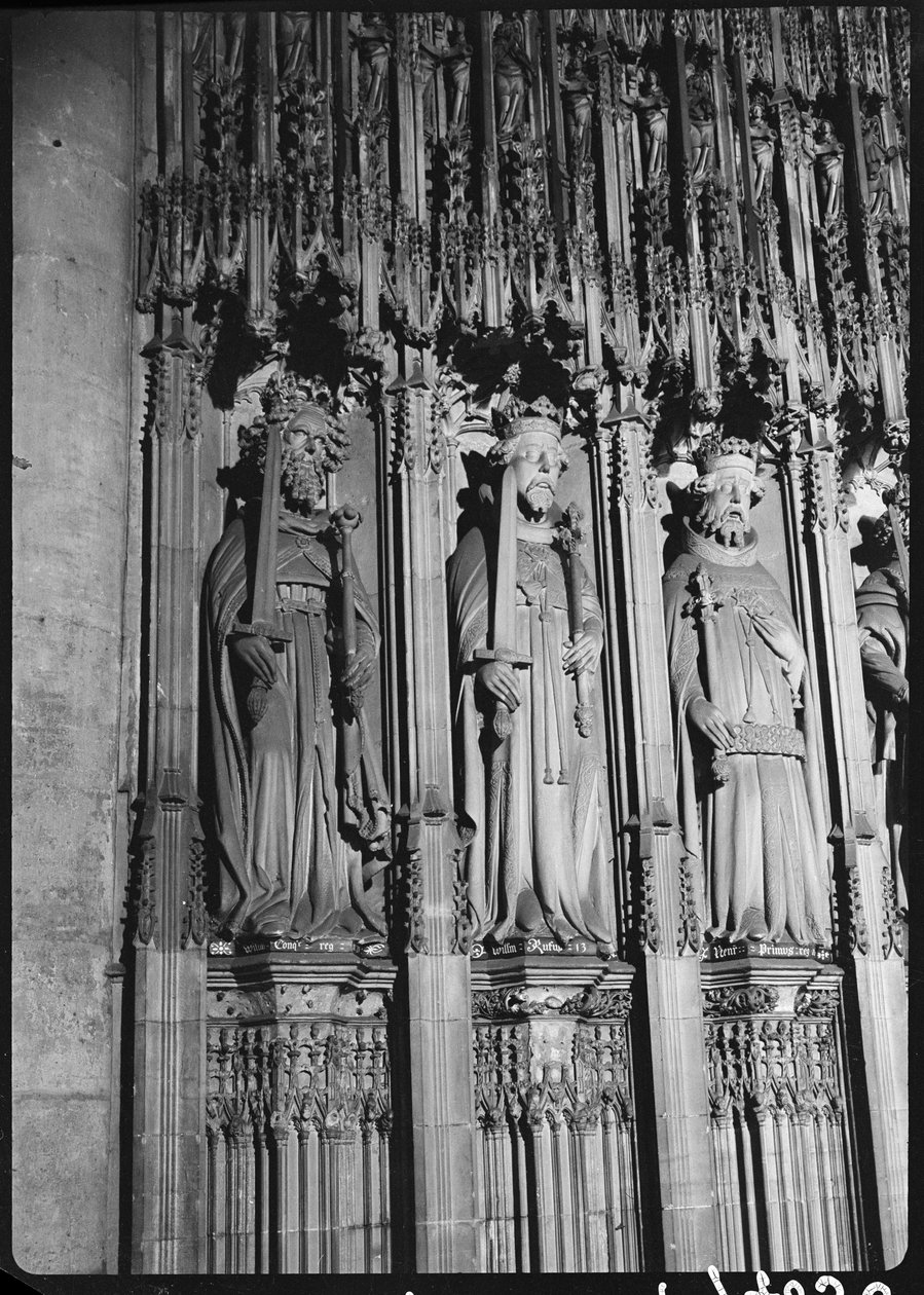 York Minster, Minster Yard, York, 1942 von George Bernard Wood