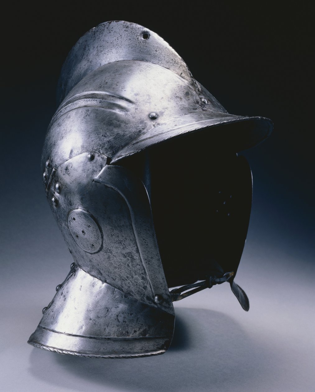 Burgonet mit klappbaren Wangenstücken, um 1540 von German School