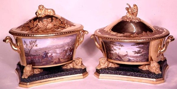 Zwei Terrinen aus dem Preußischen Tafelservice, Berlin, 1816-19 von German School