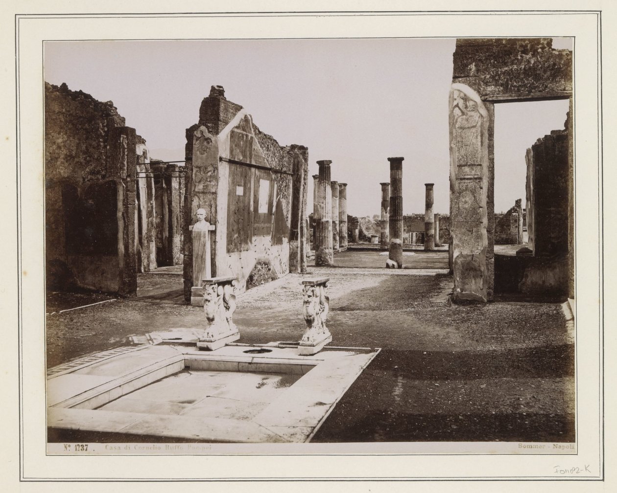 Reste des Casa di Cornelia Ruffo in Pompeji von Giorgio Sommer