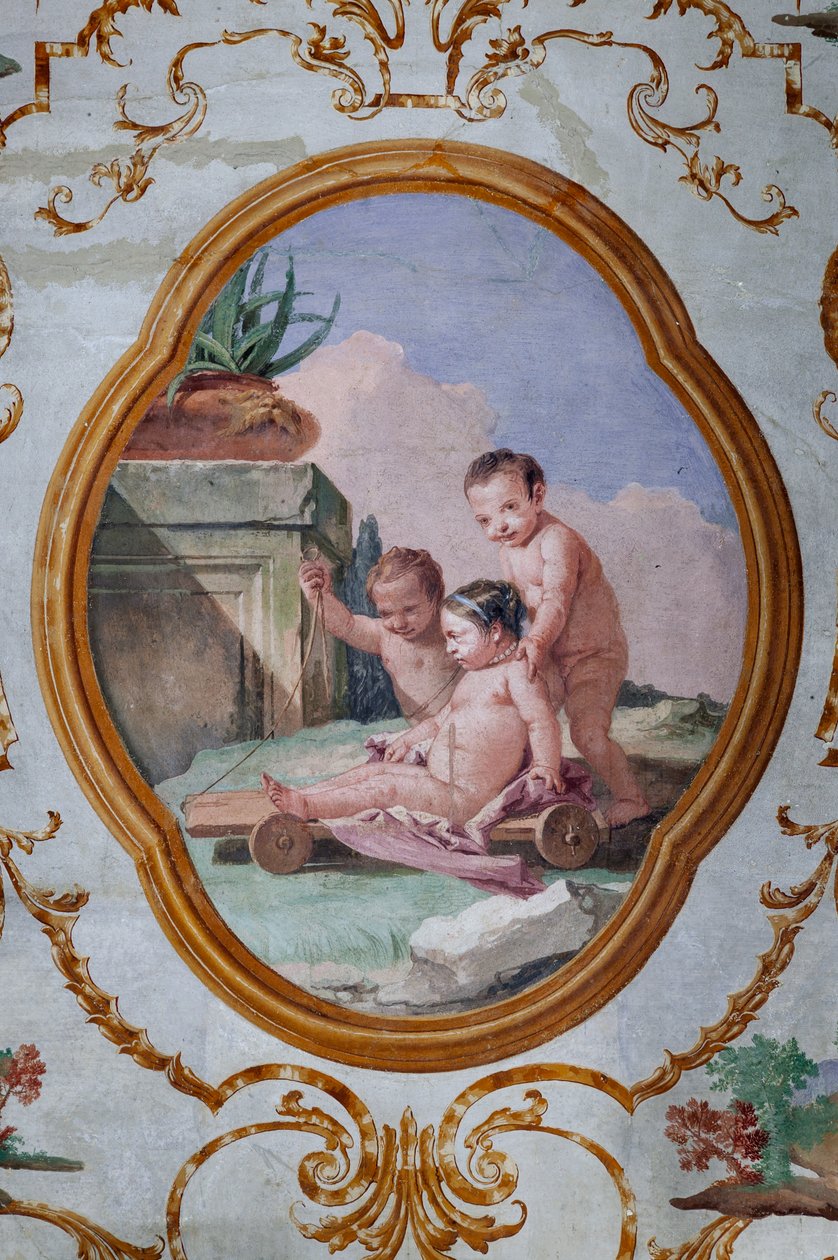 Gästeunterkünfte, der Raum der Putti, Medaillon mit Putti: "Drei Putti und ein Wagen" von Giovanni Battista Tiepolo