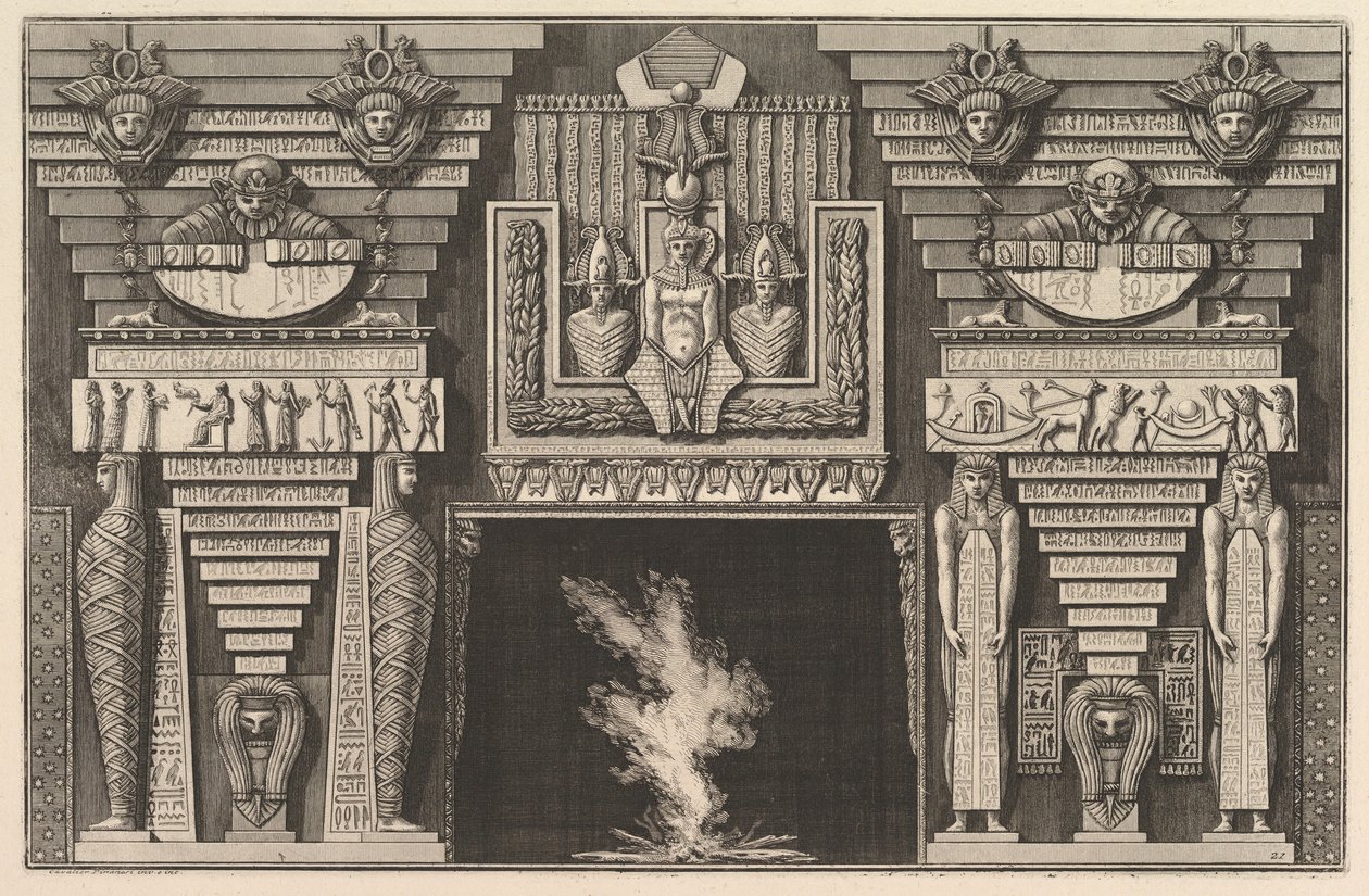 Kamin im ägyptischen Stil: Zwei Mumien im Profil links und zwei Figuren..., ca. 1769 von Giovanni Battista Piranesi
