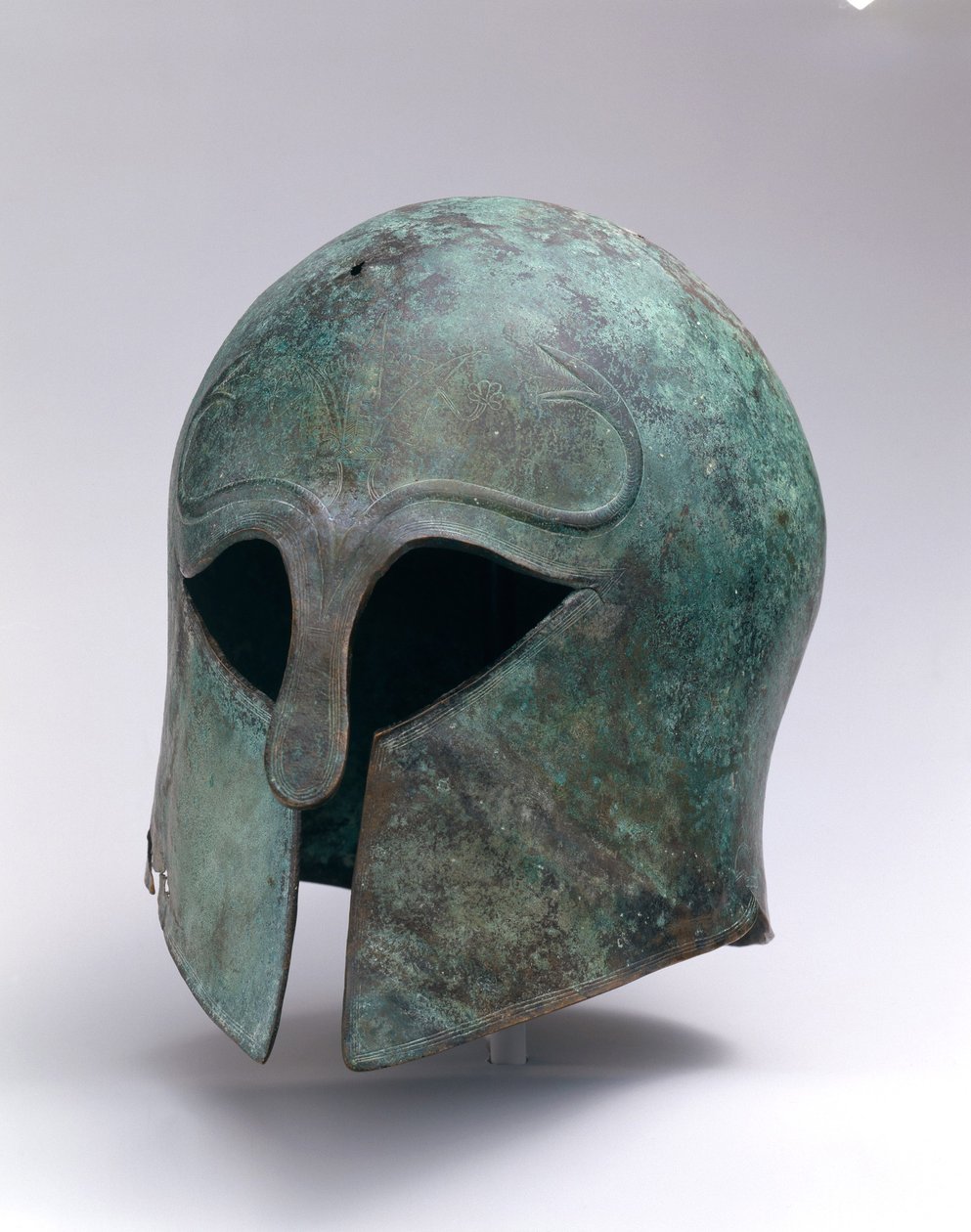 Bronzener archaischer Helm korinthischer Art, um 600-575 v. Chr. von Greek