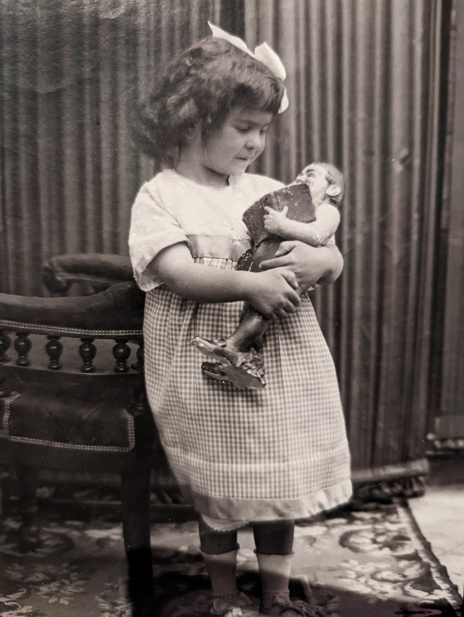 Frida Kahlo als Kind von Guillermo Kahlo