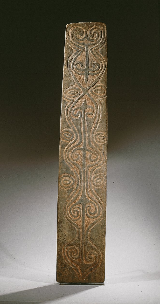Rechteckiger Neuguinea-Schild, verziert mit geschnitzten Scrolls im Relief, die Rückseite mit sechs geschnitzten Laschen zur Befestigung von Rattan-Schlaufen, April River von Guinean New