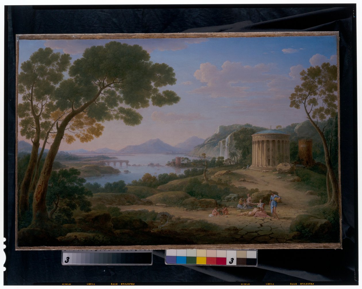 Weitläufige klassische Landschaft mit Figuren, die vor einem Tempietto sitzen von Hendrik van Lint