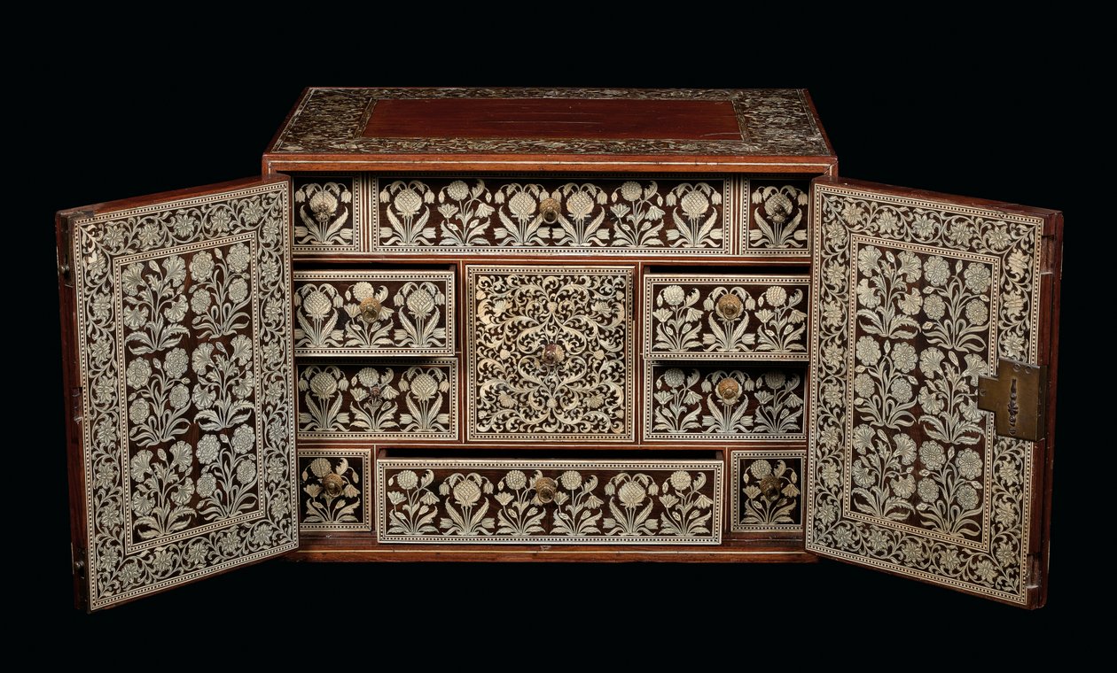 Mughal-Schrank, Gujarat oder Sindh, Westindien von Indian School
