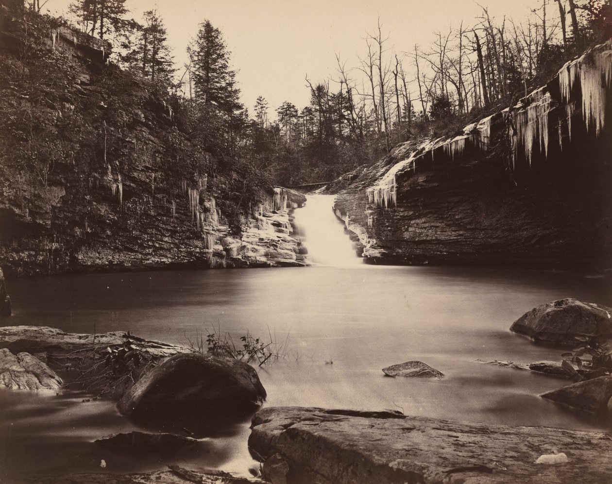 Lula Lake, Upper Falls, Lookout Mountain, Georgia, 1864-1865 von Isaac H. Bonsall