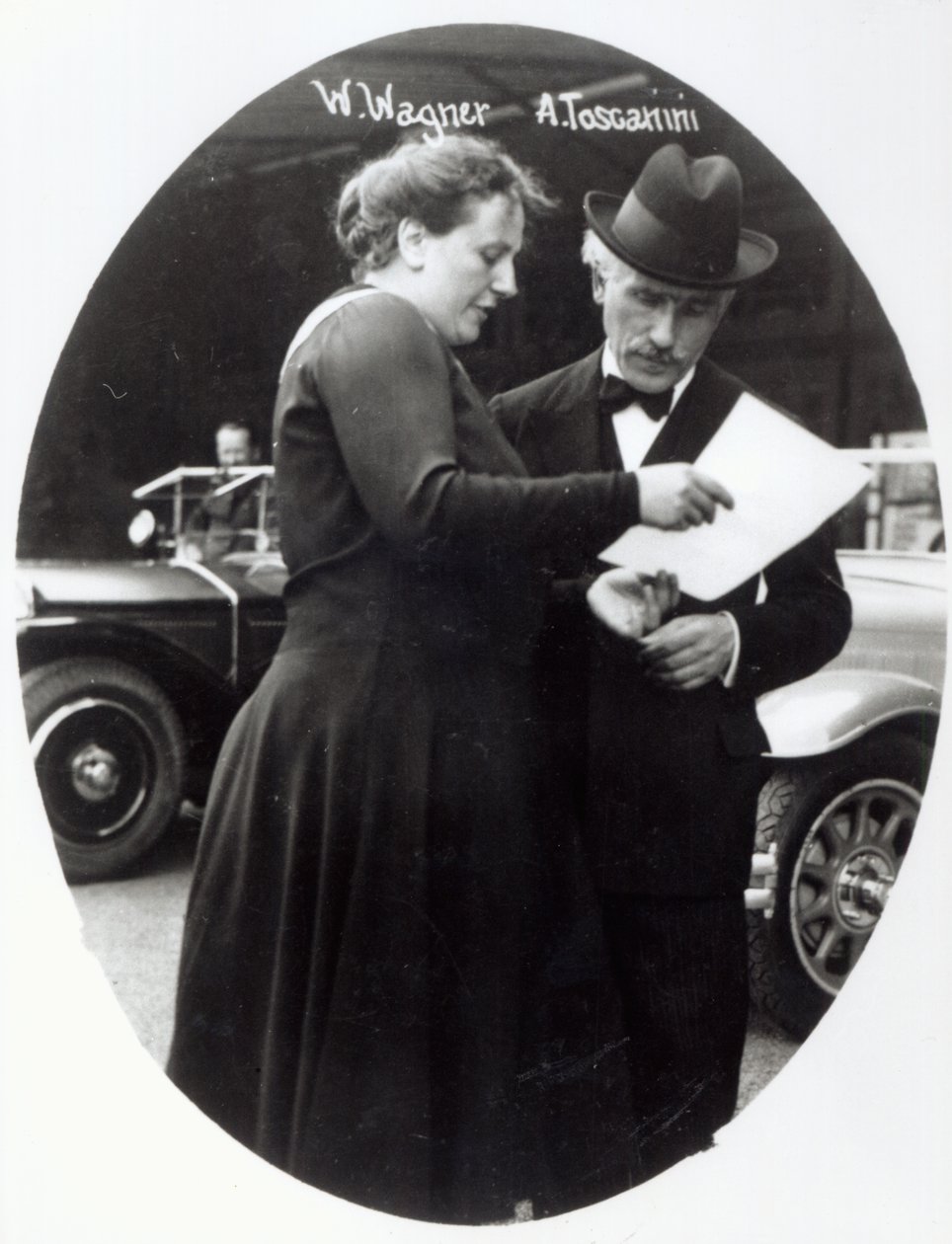 Porträt von Winifred Wagner (1897-1980) und Arturo Toscanini (1867-1957), ca. 1930-31 von Italian Photographer