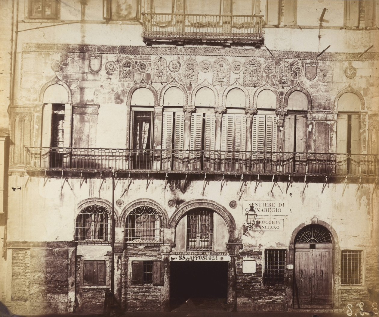 Gebäude auf dem Sestiere di Cannaregio, Venedig von Italian Photographer