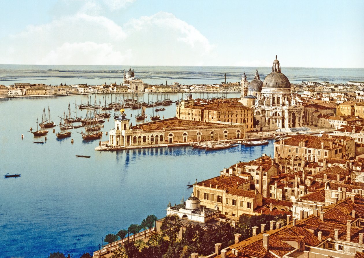 Santa Maria della Salute vom Campanile-Turm auf dem Markusplatz, Venedig, veröffentlicht um 1900 von Italian Photographer