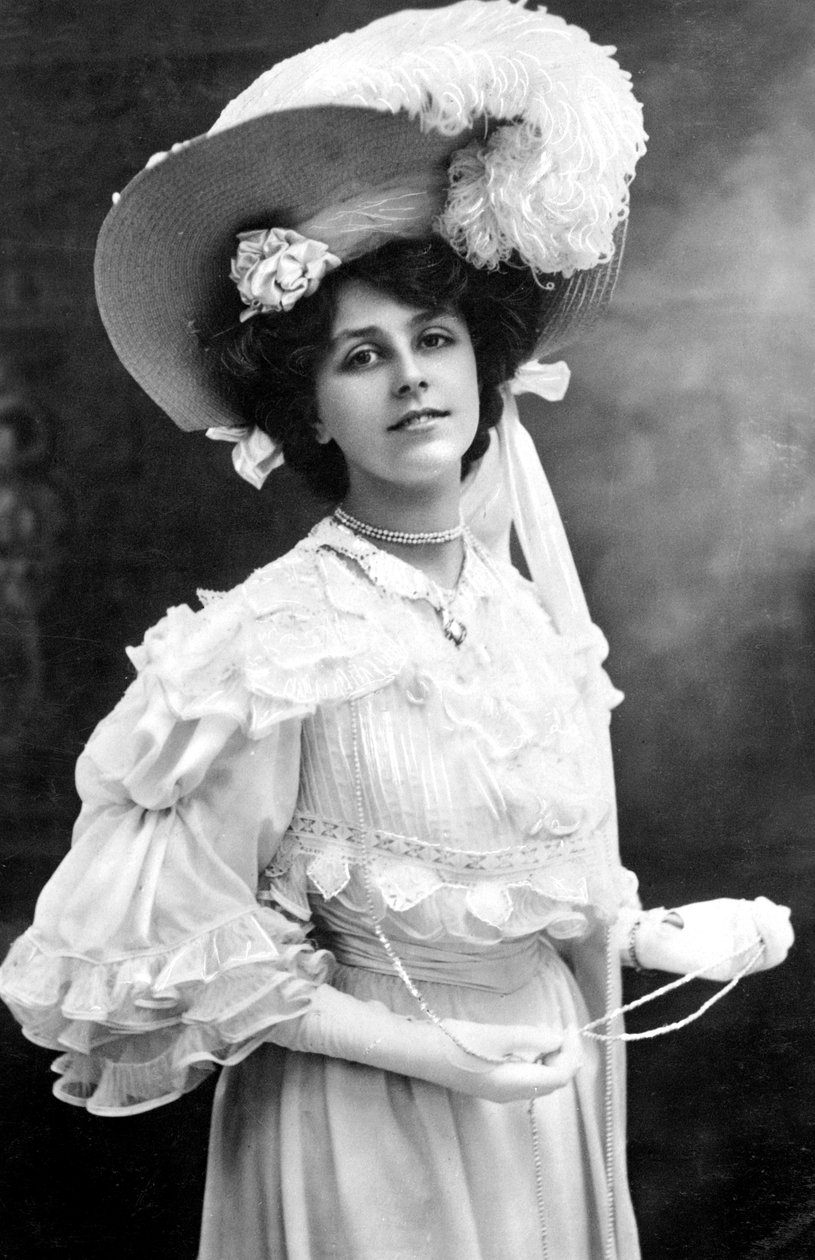 Dora Barton, englische Schauspielerin, 1900er Jahre von J. Beagles and Co.