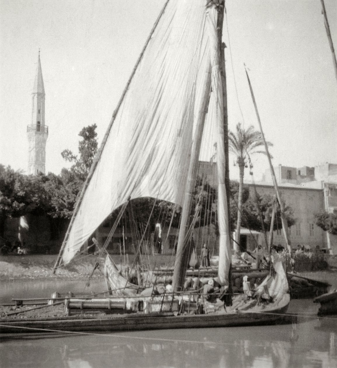 Am Mahmoudiyah-Kanal, Alexandria, Ägypten, 20. Jahrhundert von J. Dearden Holmes