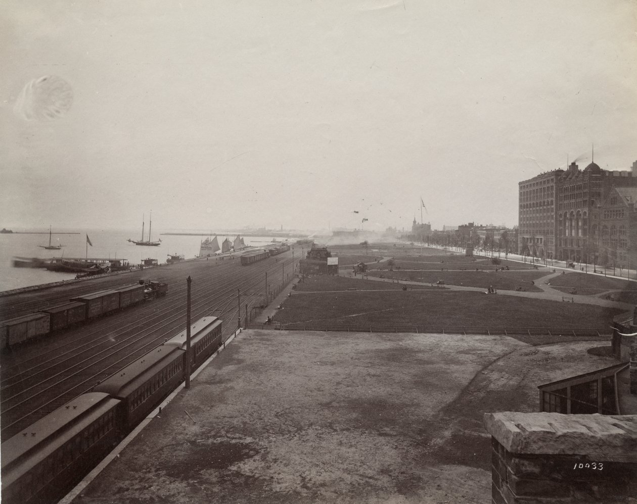 Blick nach Süden auf die Michigan Avenue von der Westseite der Illinois Central Railroad Gleise, Chicago, ca. 1890 von J. W. Taylor