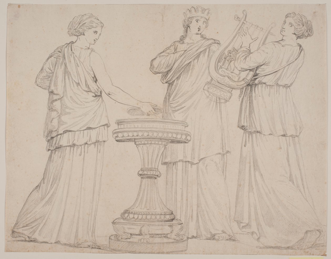Drei Frauen in griechischen Gewändern an einem Altar. Die Frau links mit einer Tafel (?), in der Mitte mit einer Krone, rechts mit einer Lyra (Terpsichore?) von Jacques Francois Joseph Saly