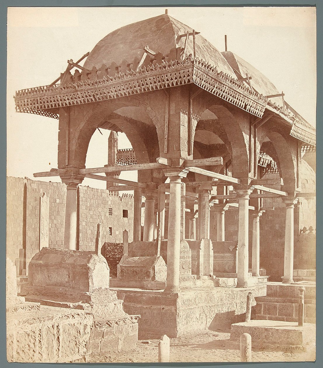 Ägypten. Kairo. Familiengräber aus osmanischer Zeit auf der Südlichen Nekropole (18. Jh.) von James Robertson