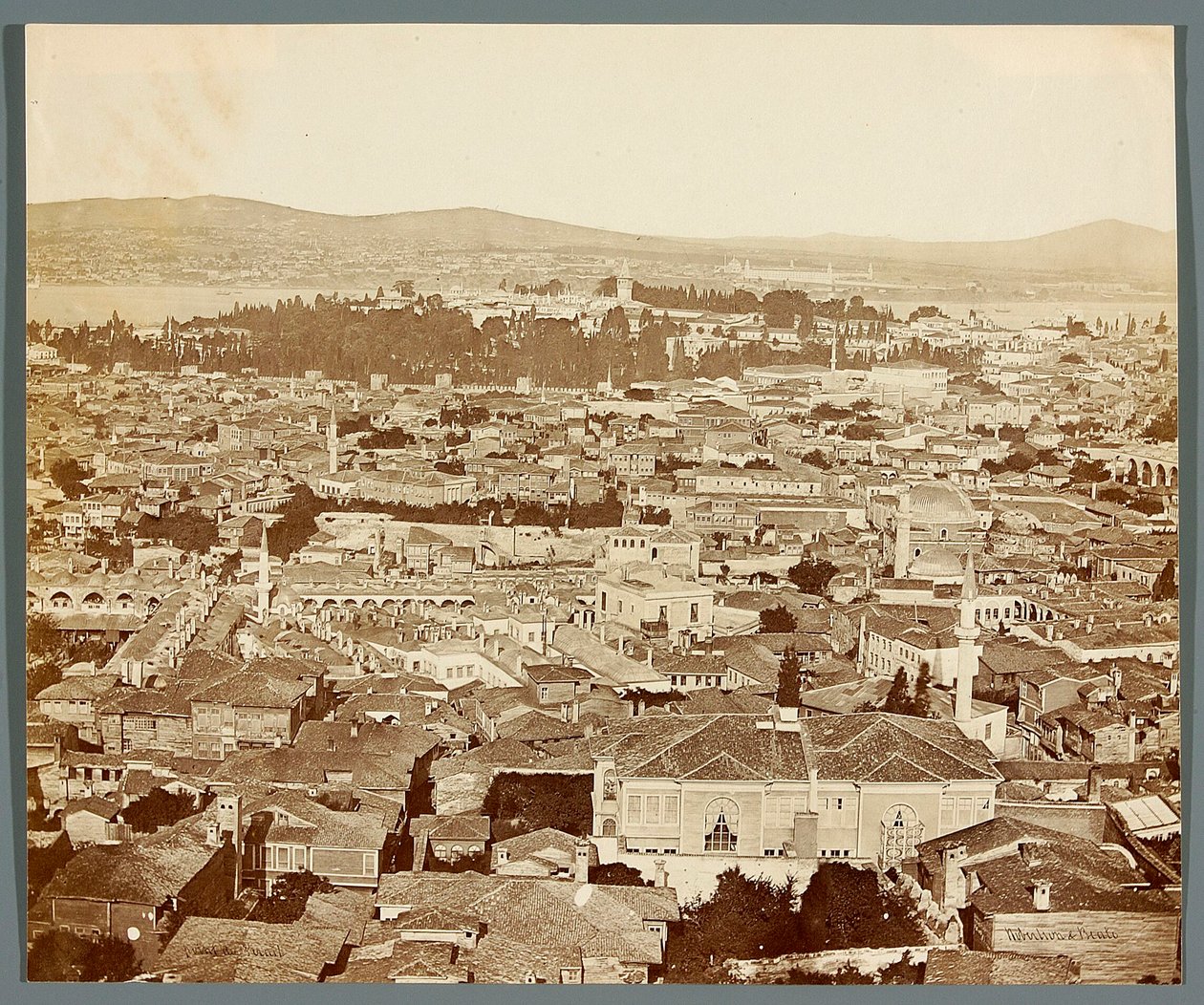 „Spitze des Serails“ [Istanbul. Panorama der Stadt] von James Robertson