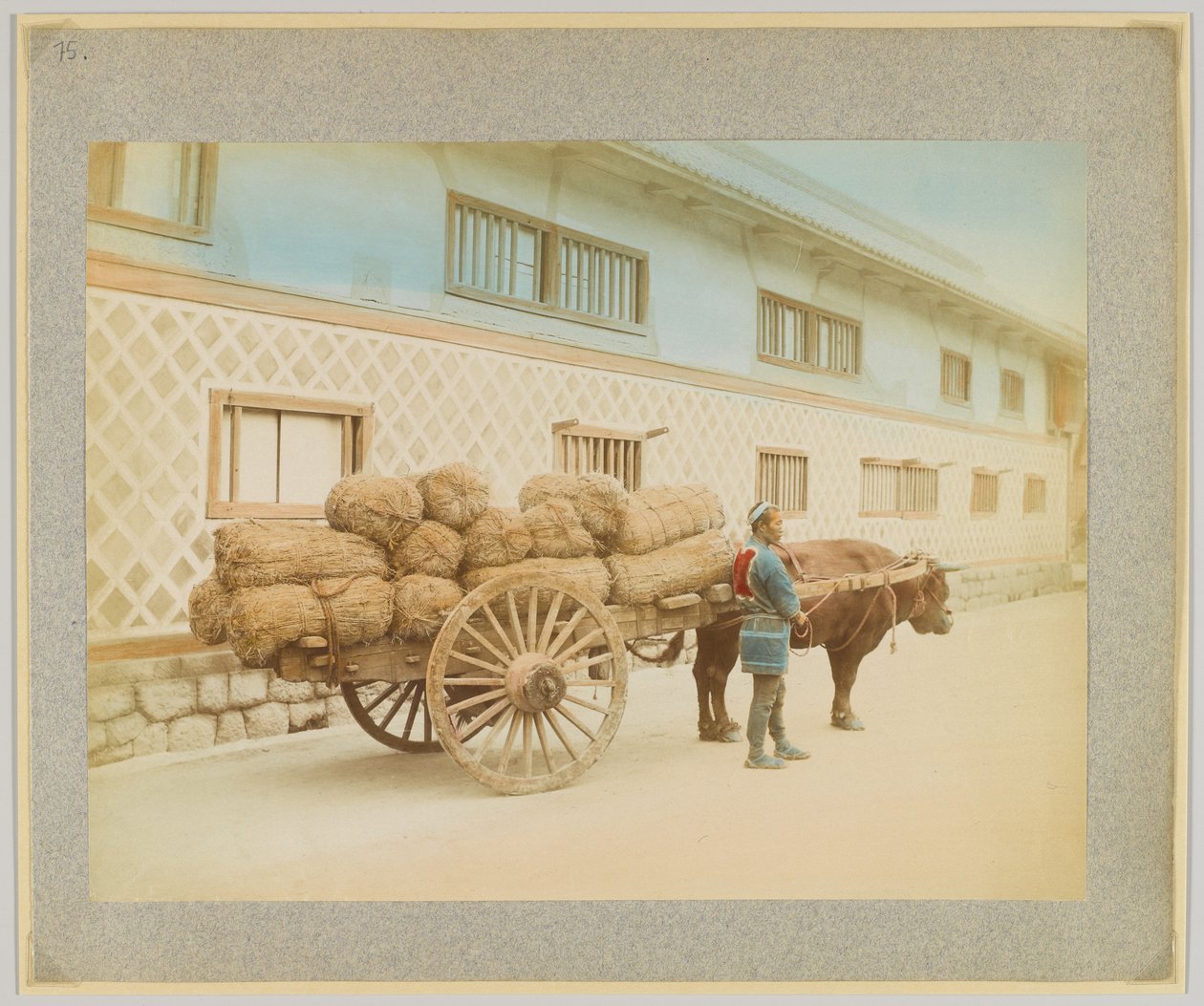 Mann mit Ochse und Wagen, Japan von Japanese Photographer
